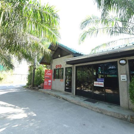 Oyo 522 Waaina Resort Rayong Exterior photo